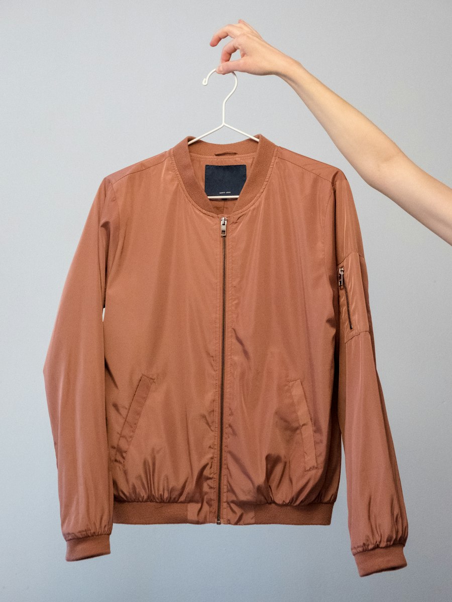 Áo khoác gió Bomber cổ bo dệt kim form rộng Unisex 1