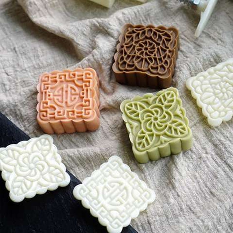 Khuôn làm bánh trung thu lò xo nhấn tay 6 mặt hoa