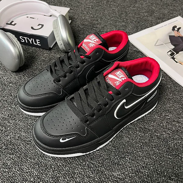 Giày sneaker cổ thấp nam nữ mùa xuân hè mới, phối màu đen đỏ retro, dây buộc, phong cách đường phố